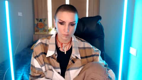 sweet_n_strong online show from 04/25/26, 01:52
