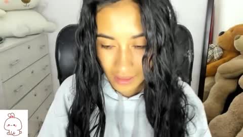 Snapshot of sweet_nhaomy chatting on 09/16/25, 02:51 Nhaomy online show from 09/16/25, 02:51