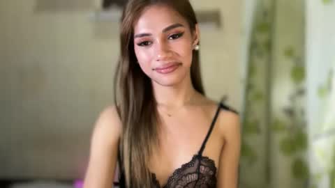 Snapshot of sweet_nikki03 chatting on 09/20/25, 07:48 sweet_nikki03 online show from 09/20/25, 07:48