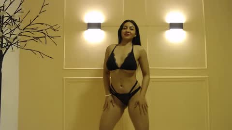 Snapshot of sweet_of_venus chatting on 12/10/24, 01:54 My name is Catalina. Please say hello I like to chat with you. If you have requests please use tip online show from 12/10/24, 01:54