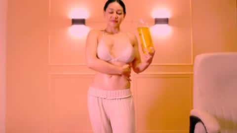 My name is Catalina. Please say hello I like to chat with you. If you have requests please use tip online show from 09/30/25, 11:43