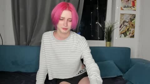 kira online show from 10/03/25, 11:13