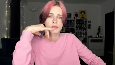 kira online show from 01/11/26, 08:03