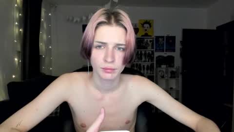 kira online show from 02/17/26, 06:58