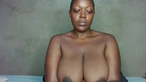 sweet_pie29 online show from 05/01/26, 11:42