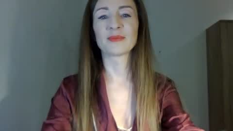 Snapshot of sweet_poeme chatting on 06/29/26, 11:54 sweet_poeme online show from 06/29/26, 11:54