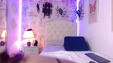   online show from 10/17/25, 08:11