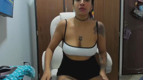 sweet_robyn online show from 01/01/25, 07:41