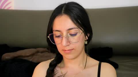 Snapshot of sweet_sammy_7 chatting on 04/21/26, 01:42 Sammy Lauren online show from 04/21/26, 01:42