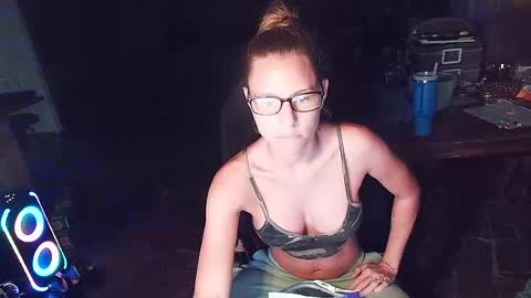 Snapshot of sweet_savvy11 chatting on 06/29/26, 01:56 Sweet Savvy online show from 06/29/26, 01:56