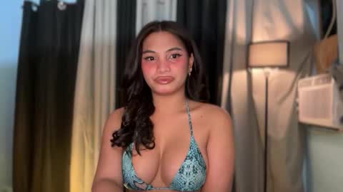 Snapshot of sweet_scarllet12 chatting on 04/26/26, 04:15 SCARLLET online show from 04/26/26, 04:15