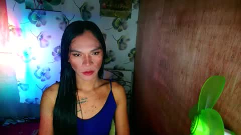 Snapshot of sweet_sexyzhiennexxx chatting on 11/22/25, 11:42 Zhienne online show from 11/22/25, 11:42