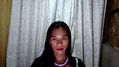 Snapshot of sweet_sexyzhiennexxx chatting on 12/15/25, 09:24 Zhienne online show from 12/15/25, 09:24