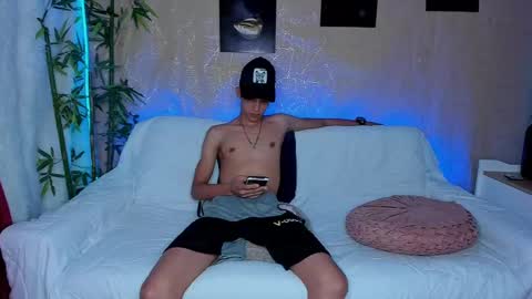 Snapshot of sweet_sin21 chatting on 02/18/25, 10:58 Start 18 year Noa 19 year online show from 02/18/25, 10:58