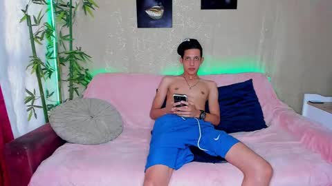 Snapshot of sweet_sin21 chatting on 02/22/25, 08:42 Start 18 year Noa 19 year online show from 02/22/25, 08:42