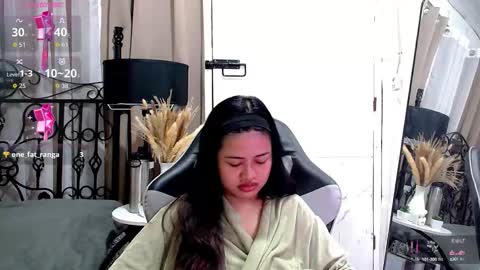 Leah online show from 10/28/25, 11:29