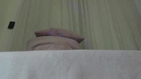 Snapshot of sweet_skiinny chatting on 06/30/26, 12:39 Adeline online show from 06/30/26, 12:39