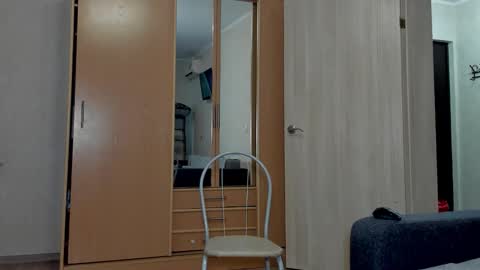 sweet_smith8 online show from 12/23/25, 06:44