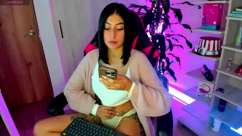 sophie leone online show from 11/28/25, 07:44