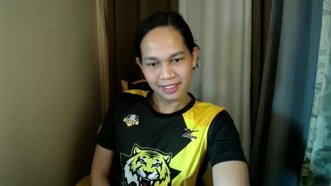 Snapshot of sweet_squirtxxxx chatting on 05/01/26, 11:09 HI IM MONA AND IM YOUR NEXT WIFE online show from 05/01/26, 11:09