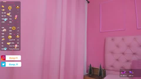 Snapshot of sweet_starxx chatting on 12/13/25, 07:53 Yeileen online show from 12/13/25, 07:53