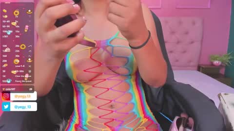 Snapshot of sweet_starxx chatting on 12/16/25, 05:29 Yeileen online show from 12/16/25, 05:29