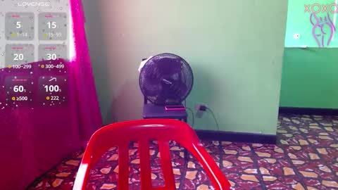 Snapshot of sweet_stormy_x chatting on 11/13/25, 04:06 kim online show from 11/13/25, 04:06