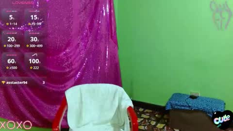 Snapshot of sweet_stormy_x chatting on 03/19/26, 02:26 kim online show from 03/19/26, 02:26