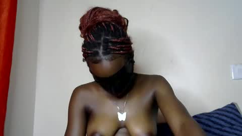 sweet_strawberina online show from 04/09/26, 09:31