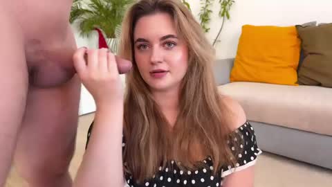 Snapshot of sweet_sugar87 chatting on 04/18/26, 04:11 ViolaandVince online show from 04/18/26, 04:11