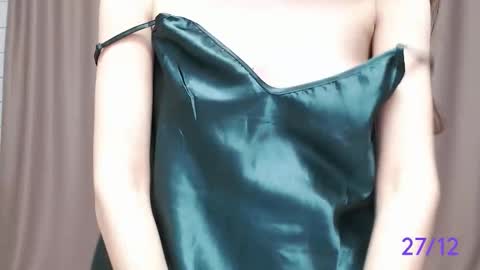 Snapshot of sweet_sweet_angel chatting on 12/27/24, 09:17 Angel online show from 12/27/24, 09:17