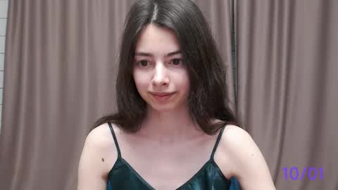 Snapshot of sweet_sweet_angel chatting on 01/10/25, 06:28 Angel online show from 01/10/25, 06:28