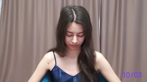 Snapshot of sweet_sweet_angel chatting on 03/10/25, 08:37 Angel online show from 03/10/25, 08:37