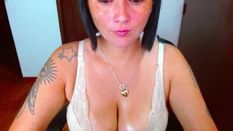Snapshot of sweet_tammyy chatting on 04/07/26, 02:50 tammy IG stammy 36 online show from 04/07/26, 02:50