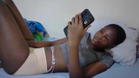 Tatty online show from 11/24/25, 11:04