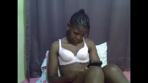 Snapshot of sweet_tattiana chatting on 04/06/26, 05:47 Tatty online show from 04/06/26, 05:47