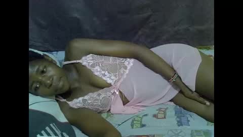 Snapshot of sweet_tattiana chatting on 04/19/26, 06:10 Tatty online show from 04/19/26, 06:10