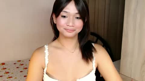 Snapshot of sweet_tenshi chatting on 05/20/26, 04:46 tenshi online show from 05/20/26, 04:46