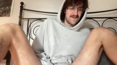 Snapshot of sweet_terence93 chatting on 10/24/25, 03:52 Terence online show from 10/24/25, 03:52