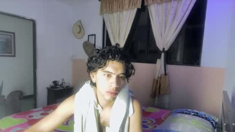 Snapshot of sweet_tippot chatting on 12/29/24, 03:00 Tippot and Germaine online show from 12/29/24, 03:00