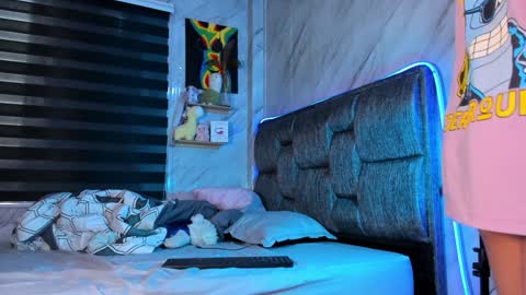 Isabella online show from 01/02/25, 06:34