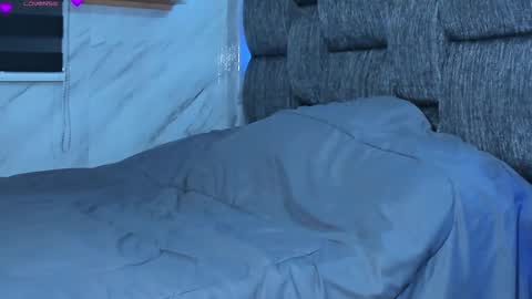 Isabella online show from 02/23/25, 11:04