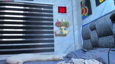 Snapshot of sweet_tits2 chatting on 11/09/25, 09:02 Isabella online show from 11/09/25, 09:02