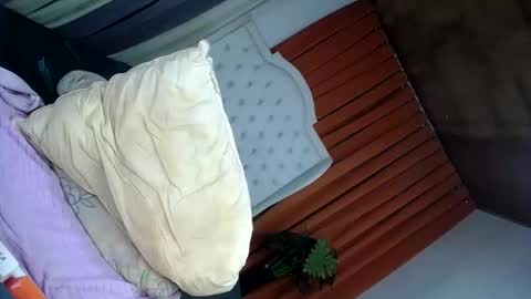 Snapshot of sweet_trexie chatting on 04/03/26, 12:52 sweet_trexie online show from 04/03/26, 12:52