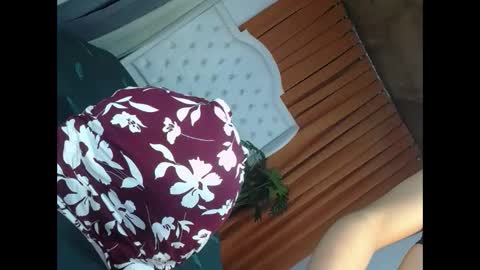 Snapshot of sweet_trexie chatting on 04/08/26, 01:49 sweet_trexie online show from 04/08/26, 01:49