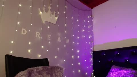 Snapshot of sweet_valery21 chatting on 12/09/24, 11:03 valery online show from 12/09/24, 11:03