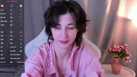 Snapshot of sweet_vanillopa chatting on 06/18/26, 02:12 Carolina Lu online show from 06/18/26, 02:12