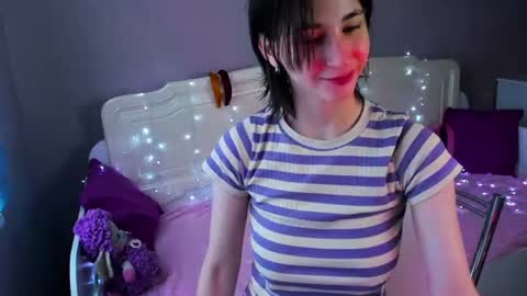 Snapshot of sweet_vanillopa chatting on 07/07/26, 06:47 Carolina Lu online show from 07/07/26, 06:47