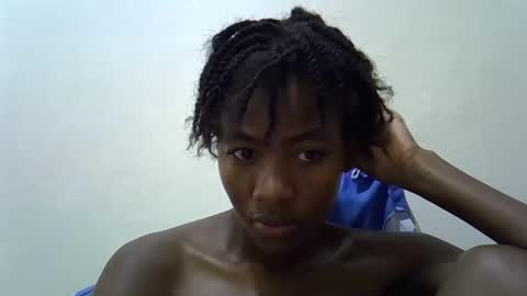 Snapshot of sweet_vee1 chatting on 03/19/26, 07:07 Princess vee online show from 03/19/26, 07:07