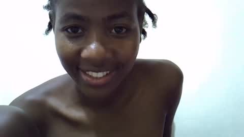 Snapshot of sweet_vee1 chatting on 03/31/26, 11:16 Princess vee online show from 03/31/26, 11:16